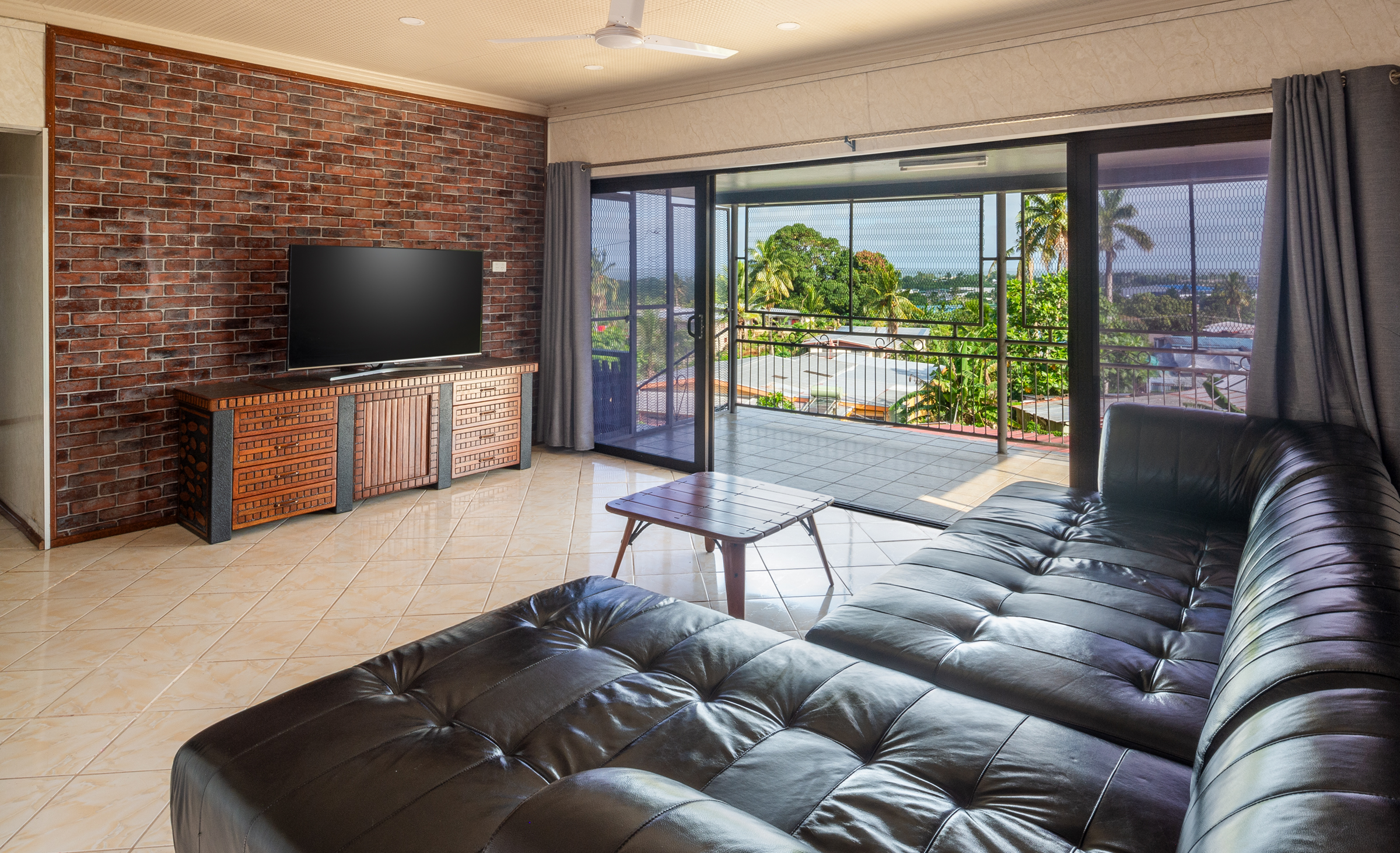 Three bedroom apartment with view