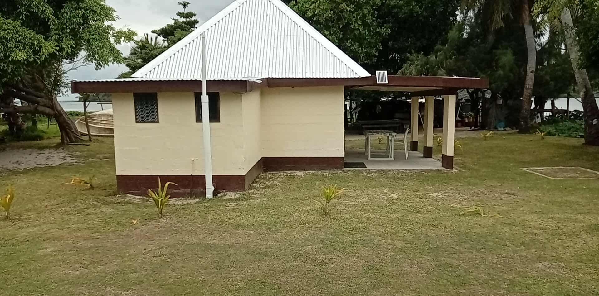 Beachfront Deluxe Bure photo 3