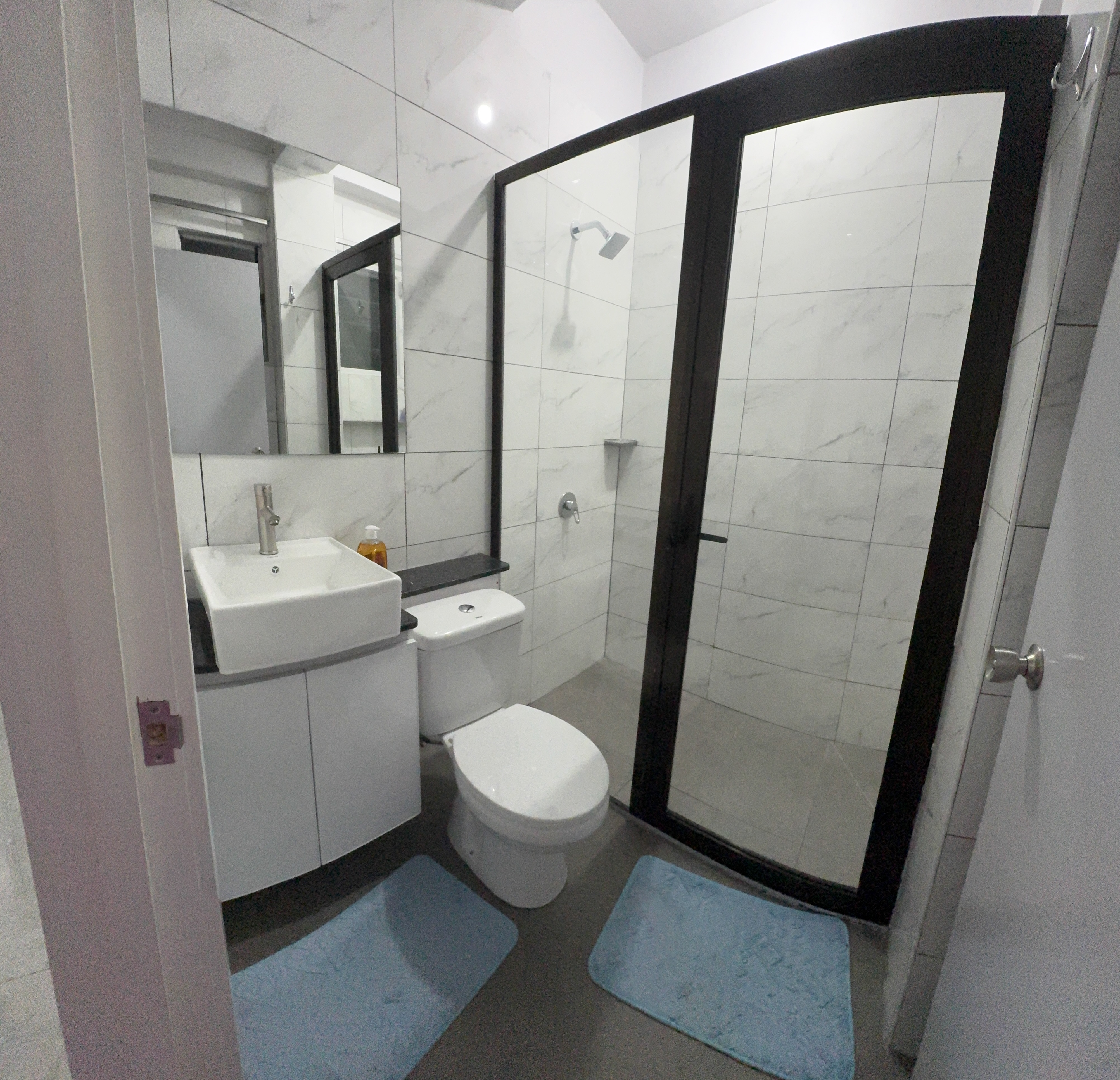 Fully Furnished 2Bedroom Flat photo 2